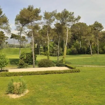 Adonis Sartoux Albatros Appart hôtel 3*