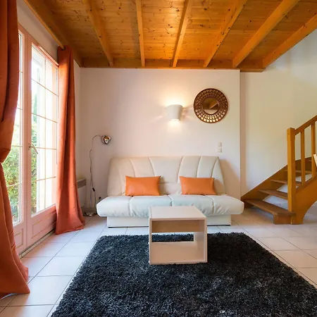 Adonis Sartoux Albatros Appart hôtel 3*