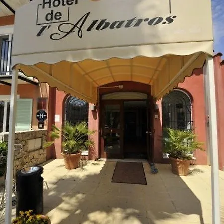 Adonis Sartoux Albatros Aparthotel 3*